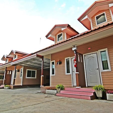 Rojanavee Resort Nakhon Nayok Exterior photo